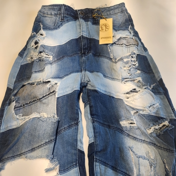 Ripped Wide Leg Jeans - Picture 3 of 10